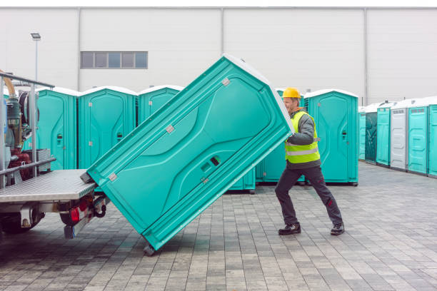 Best Portable restroom trailer rental  in Country Knolls, NY